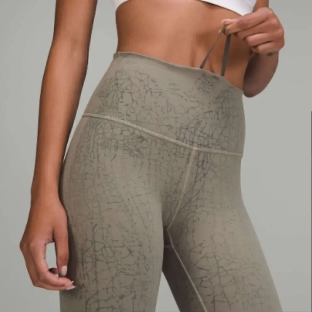 Lululemon Wunder Train High Rise Tight Legging Thread Dye Rover Green